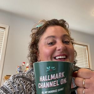 Meet your Posher, Dee